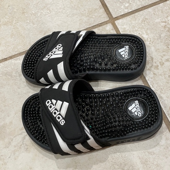 adidas ozweego coral